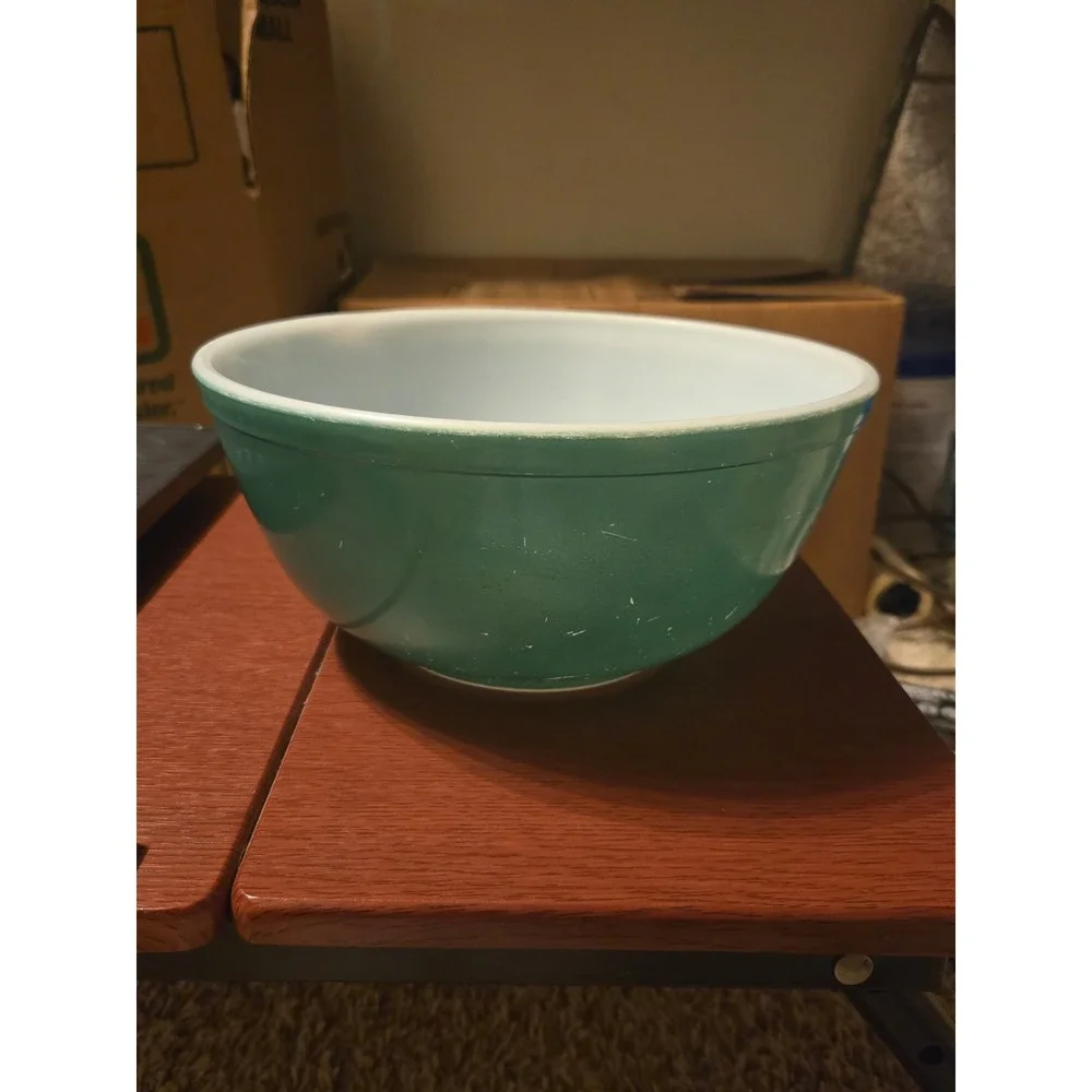 Vintage Pyrex 403 Teal Green Mixing Bowl 2.5 Quart Round Nesting Opal Glass